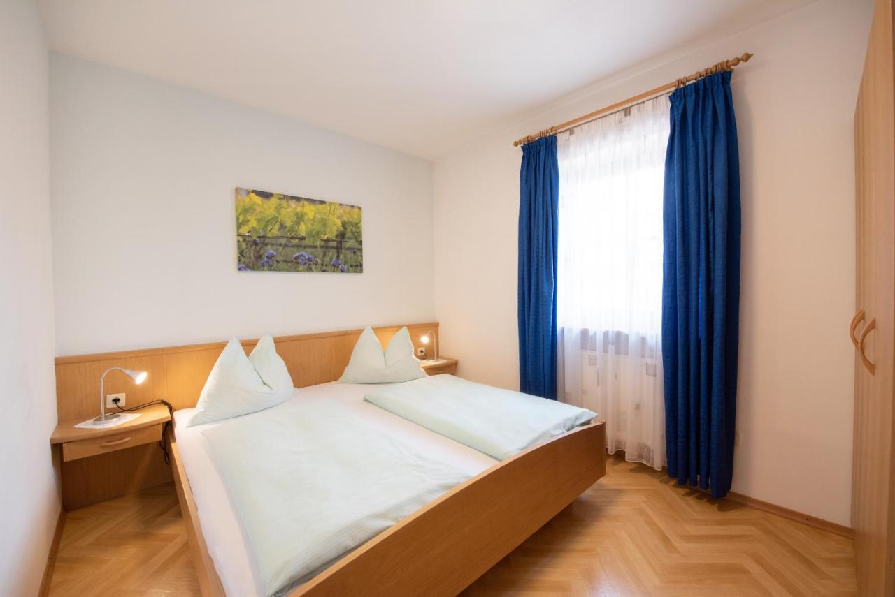 Apartments Herrnhofer Caldaro Exterior photo